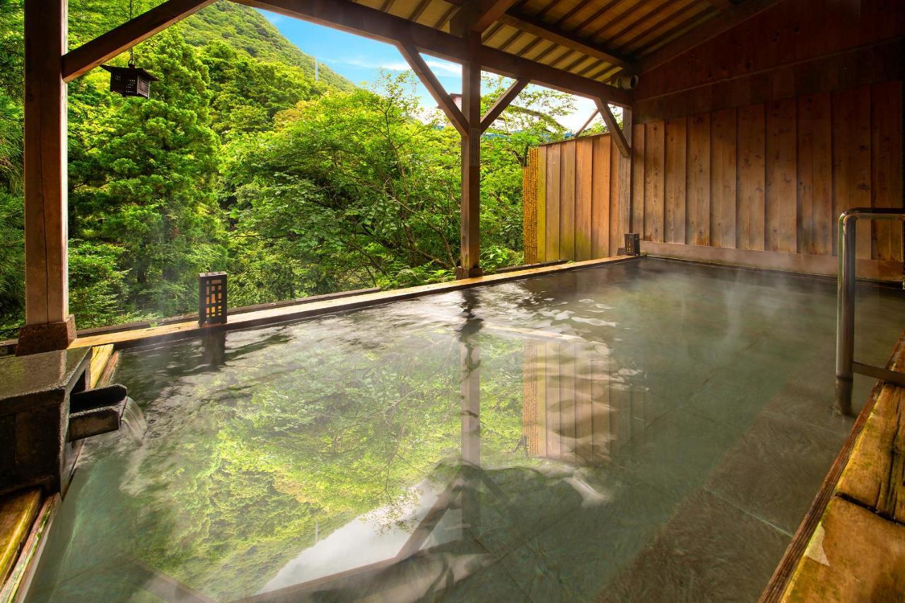 Yamanakaonsen Ohanami Kyubei Каґа Екстер'єр фото