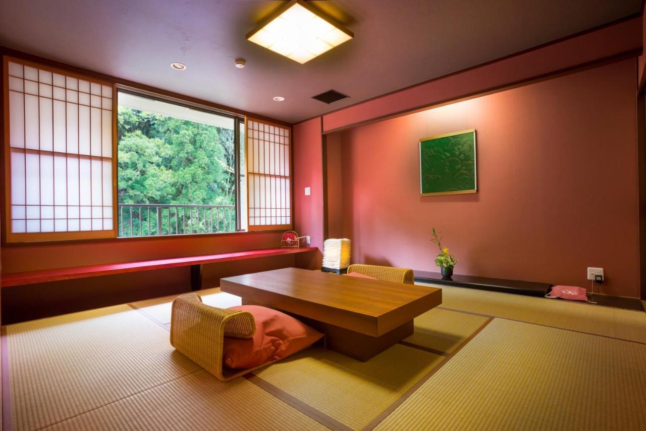 Yamanakaonsen Ohanami Kyubei Каґа Екстер'єр фото