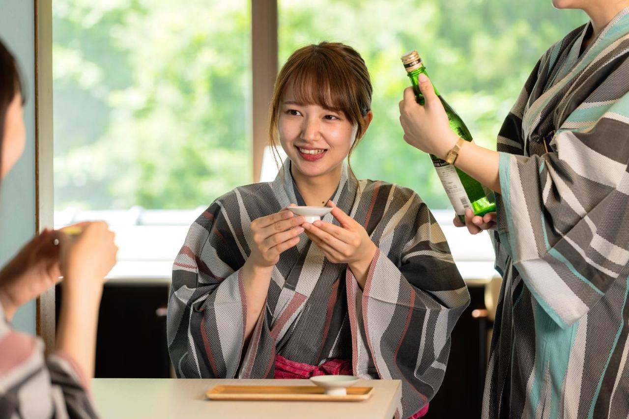 Yamanakaonsen Ohanami Kyubei Каґа Екстер'єр фото