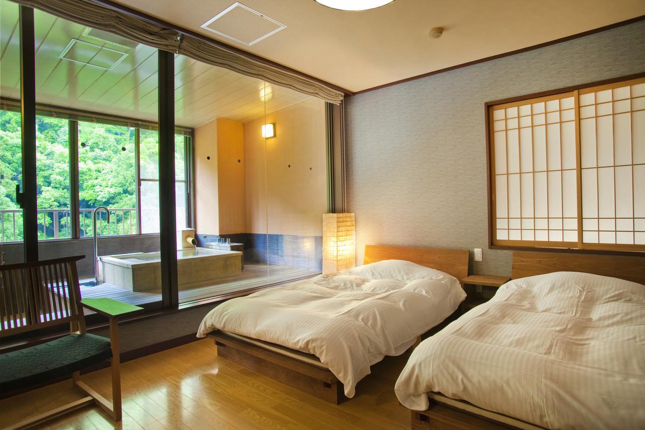 Yamanakaonsen Ohanami Kyubei Каґа Екстер'єр фото