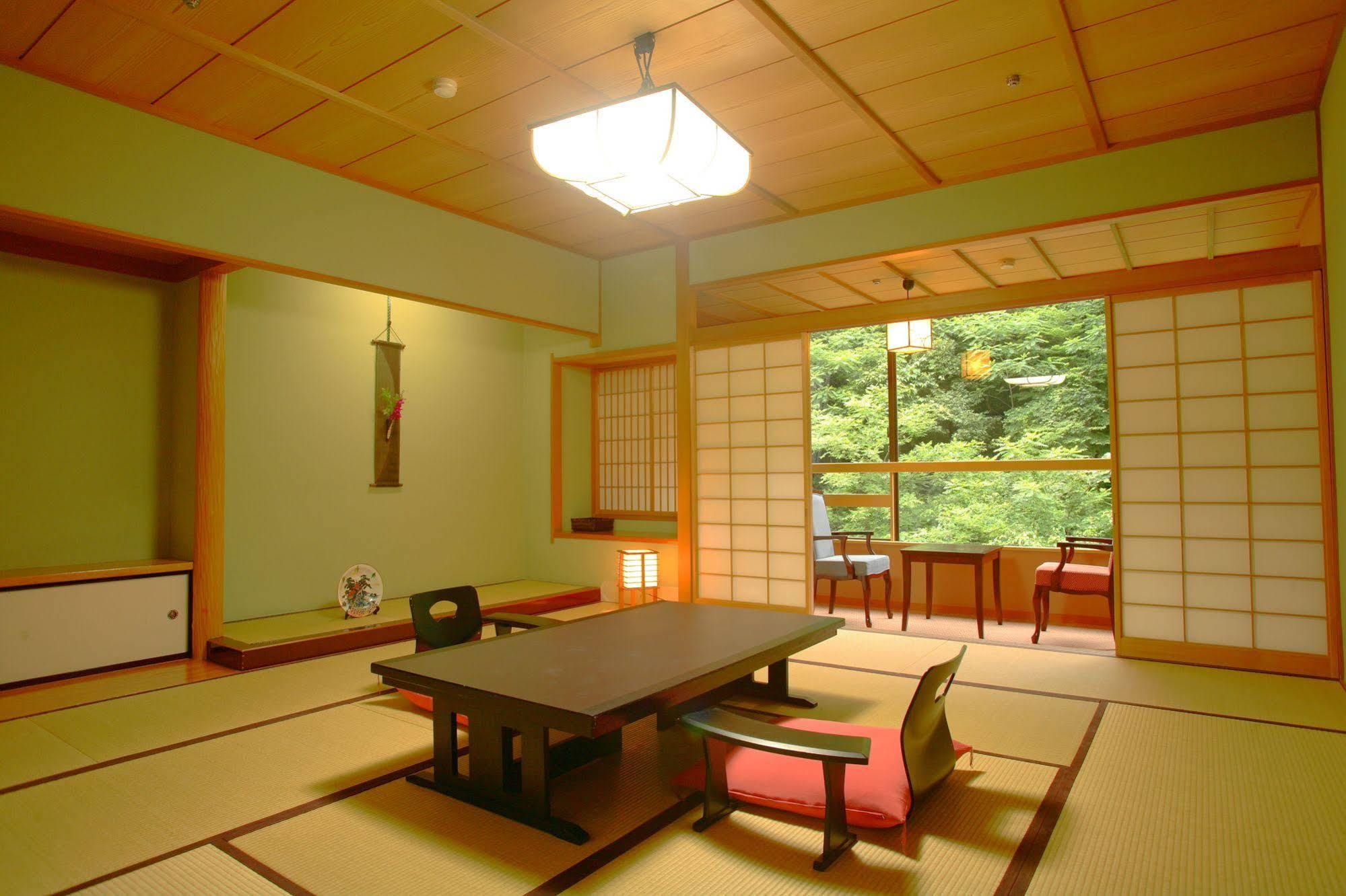 Yamanakaonsen Ohanami Kyubei Каґа Екстер'єр фото