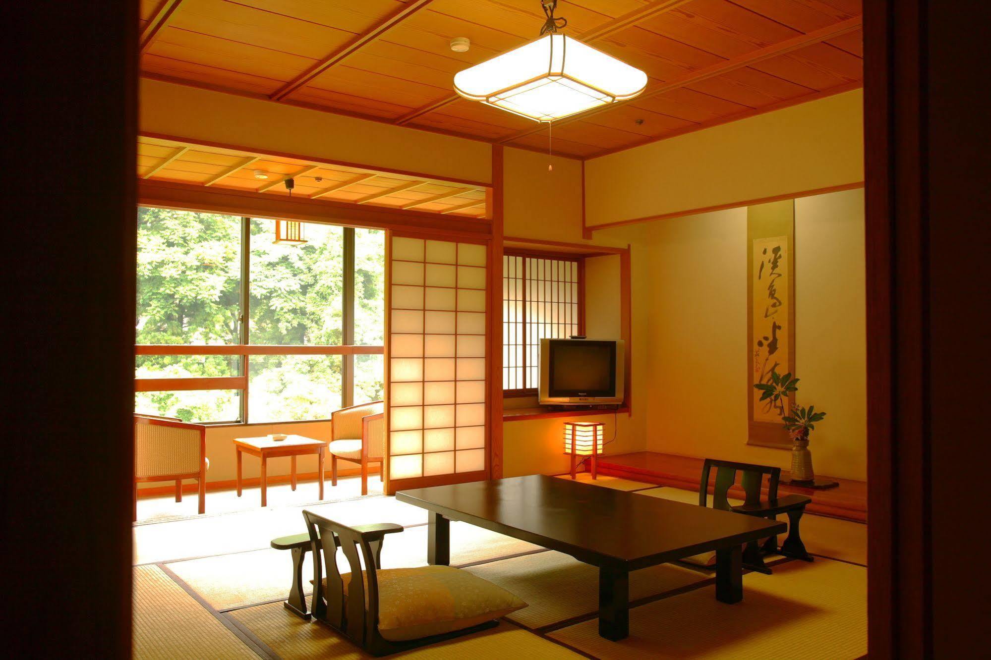Yamanakaonsen Ohanami Kyubei Каґа Екстер'єр фото